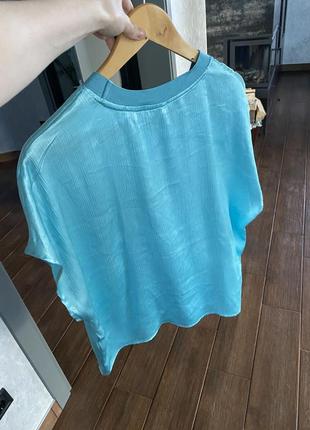Новая сатиновая/шелковая голубая футболка-блуза оверсайз без рукавов primark3 фото