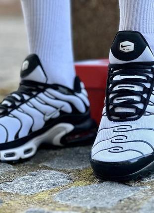 Чоловічі кросівки nike air max plus tn white black3 фото