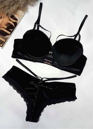 Комплект білизни