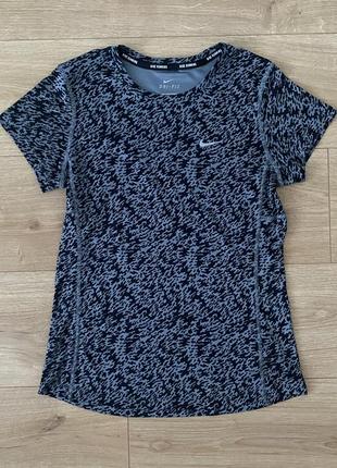 Футболка: flyknit nike dri-fit