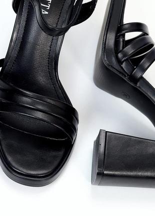 Практичные черные женские босоножки на каблуке летние эко-кожа лето7 фото