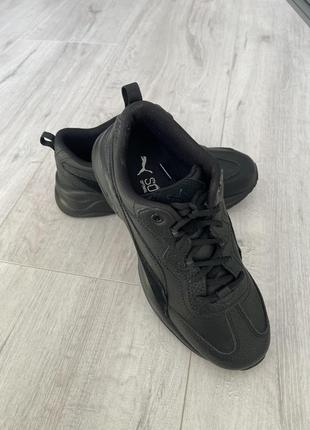 Фірмові шкіряні кросівки puma 39-40рр