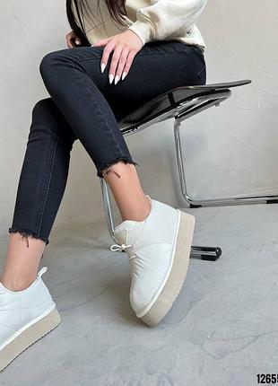 Світло бежеві молочні айвоір короткі низькі дутики зимові туфлі автоледі на шнурівці...