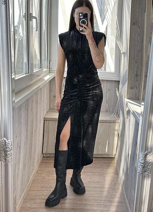 Довга сукня з вирізом essentiel antwerp