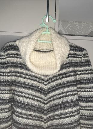 Теплий жіночий светр max mara 4