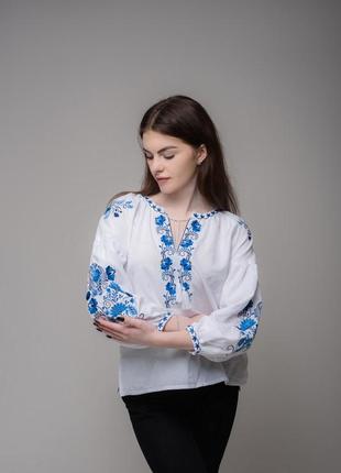 Вышитая рубашка вышитая блузка женская вышиванка красивая женская рубашка с голубой...