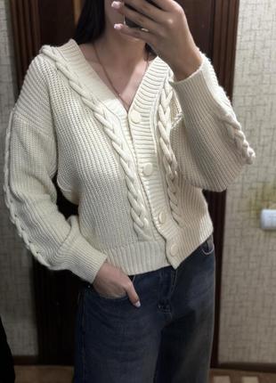 Вʼязана кофтинка