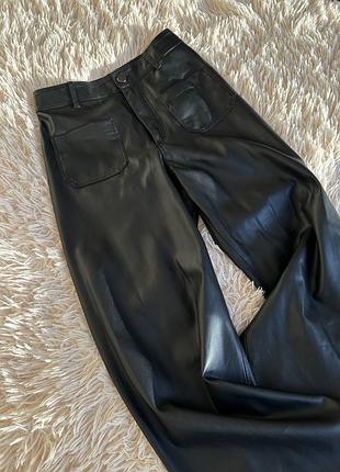 Кожаные брюки zara