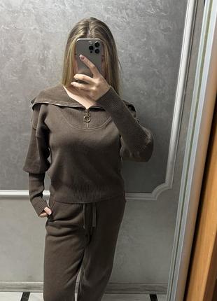 Трендовий костюм в шоколадному кольорі