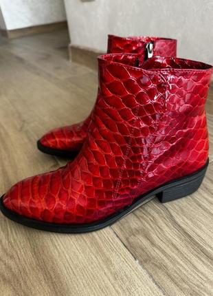 Ботинки женские
