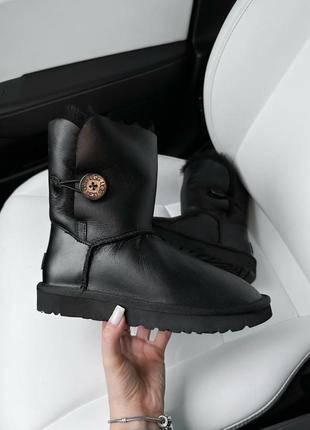 Шкіряні чорні уггі угги