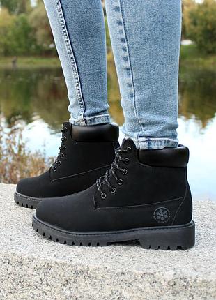 Черные зимние ботинки