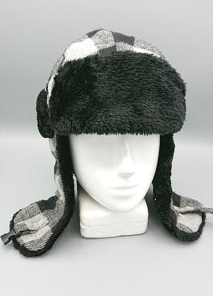 Тепла зимова шапка