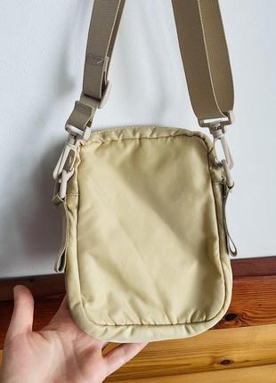Monki 4