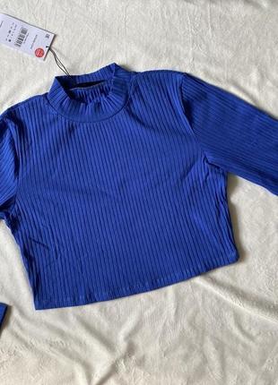 Новый кроп топ в рубчик с горлом гольфик укороченный