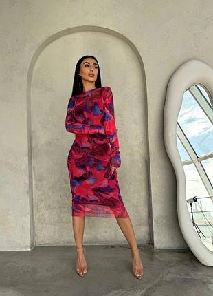 Жіноча облягаюча сукня