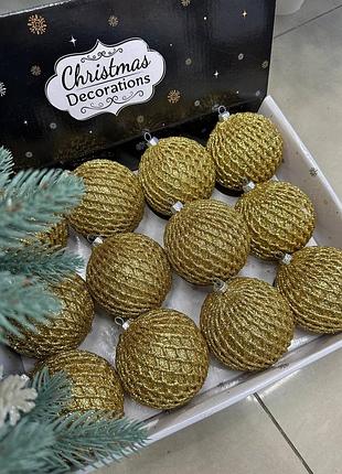 Новорічні кульки на ялинку / новорічні іграшки на ялинку