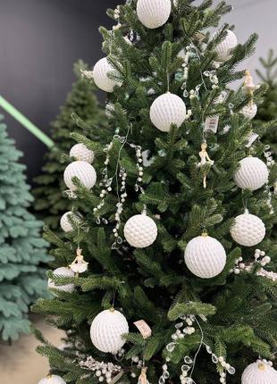 Новорічні кульки на ялинку / новорічні іграшки на ялинку