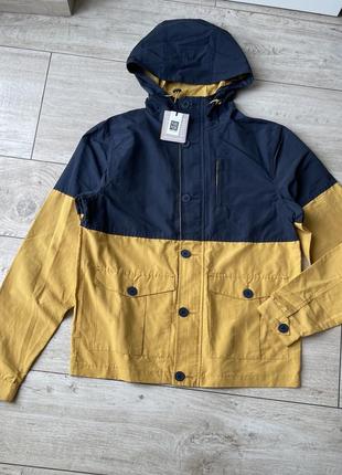 Куртка , ветровка