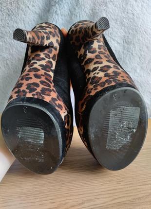 Туфлі замшеві тигрові на каблучці та підйомі select7 фото