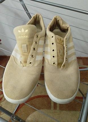 Взуття чоловіче