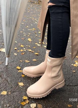 Резиновые сапоги 💦💦💦