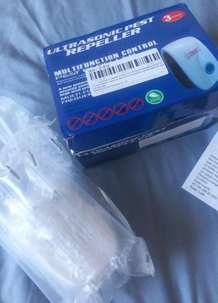 Электронный отпугиватель pest repeller для насекомых и грызунов