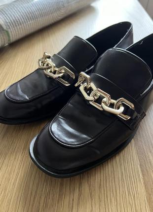 Zara лофери цепка