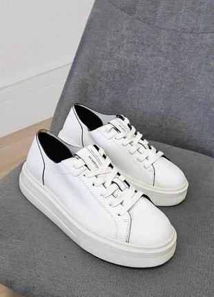 Белые кроссовки сникерсы кеды pull&bear