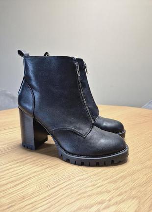 Новые ботинки bershka