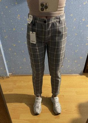 Нові брюки в клітку pull&bear