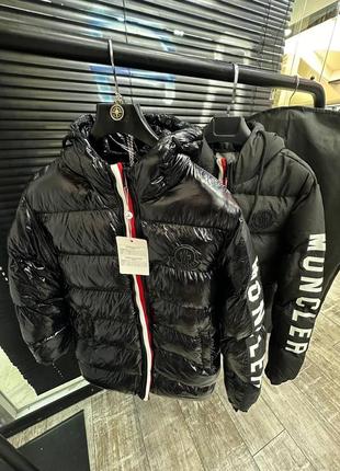 Черная мужская куртка пуховик в стиле moncler