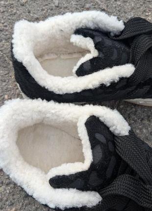 Кеди чорні з хутром прошиті