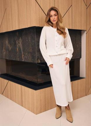 Костюм жіночий класичний кардиган і спідниця молочний і чорний з ангори