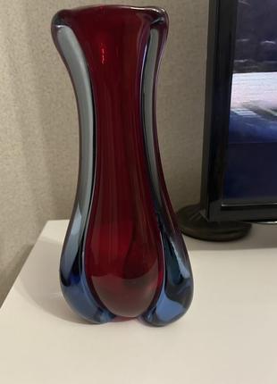 Винтажная ваза цветное гутное стекло красивая ваза