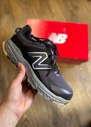 Женские кроссовки new balance