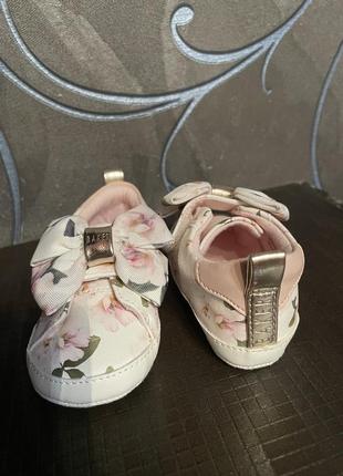 Нарядное платье 9-12 месс. ted baker 9