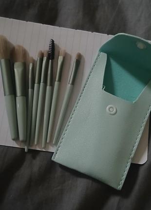 Набір пензлів для макіяжу