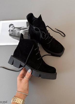 Натуральные замшевые демисезонные черные ботинки