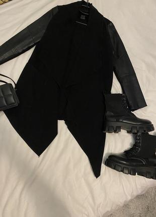 Чорний кардиган з шкіряними рукавами / жіночий чорний кардиган bershka