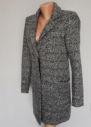 Пальто 42/44 розмір.