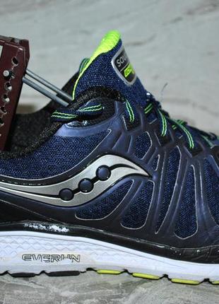 Saucony спорт кроссовки 42 размер