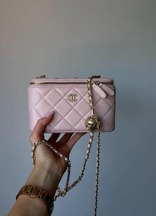 Сумка в стиле chanel classic powder lambskin pearl crush vanity bag gold