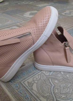 Шкіряні черевички