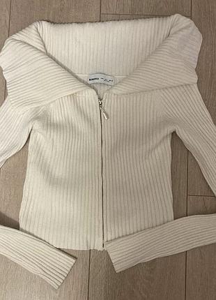 Тепла кофтинка «bershka»