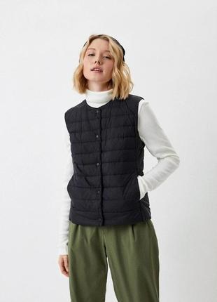 Жилетка uniqlo (460930)