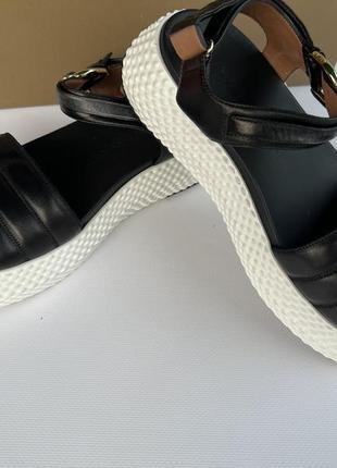 Взуття жіноче - босоніжки emporio armani