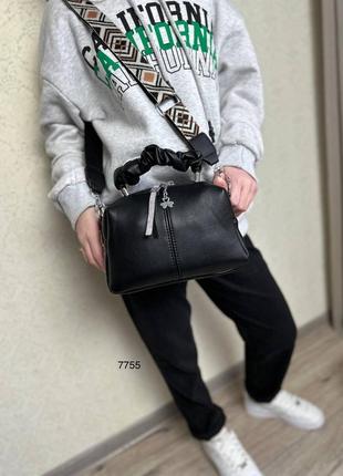Женская стильная и качественная сумка из эко кожи пудра7 фото