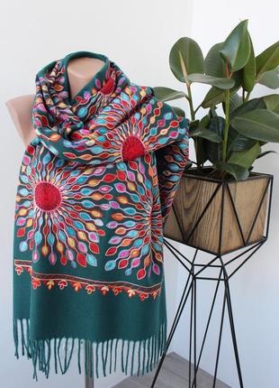 Кашеміровий шарф з шовковою вишивкою у смарагдовому кольорі4 фото
