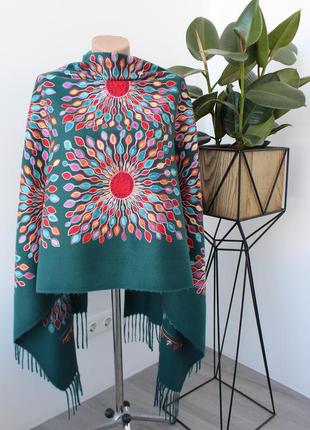 Кашеміровий шарф з шовковою вишивкою у смарагдовому кольорі3 фото